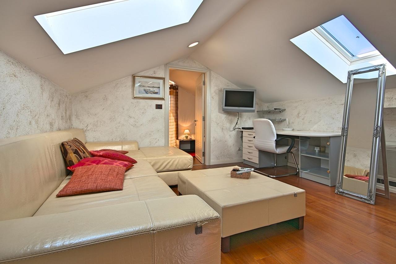 Villa Lidija Porec Bagian luar foto