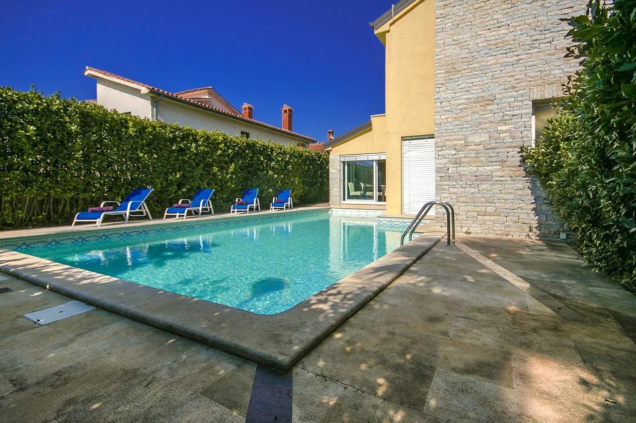 Villa Lidija Porec Bagian luar foto